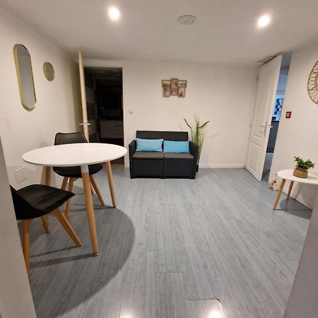 Chambre Chez L Habitant Petit Dejeuner Compris Frejus Bagian luar foto