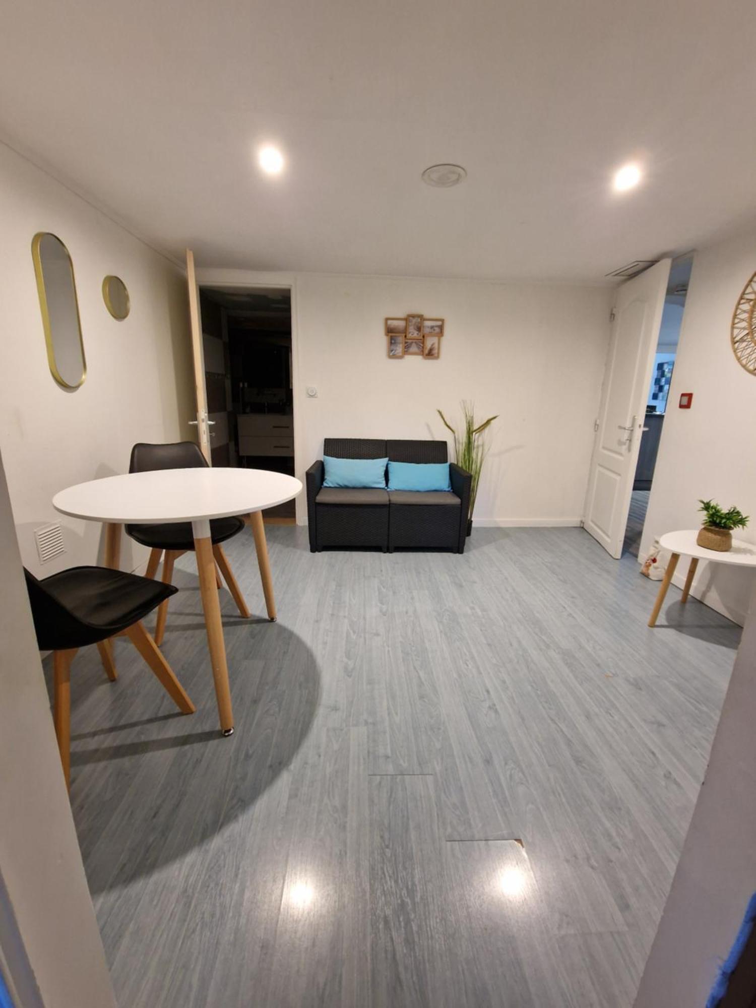 Chambre Chez L Habitant Petit Dejeuner Compris Frejus Bagian luar foto